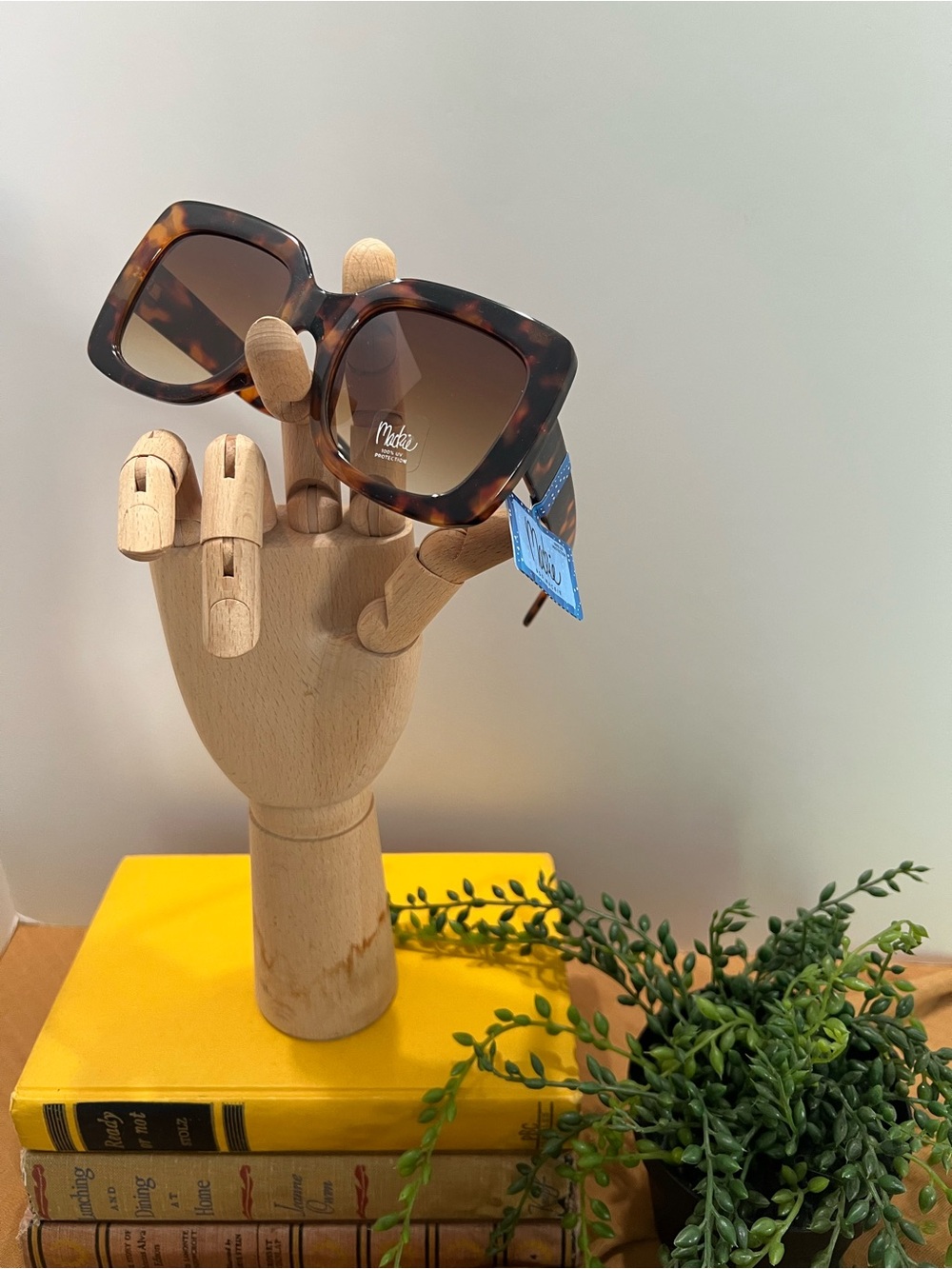 Bob Mackie Tortoiseshell Square Sunglasses with Brown Gradient Lenses